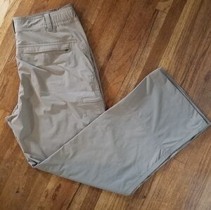 Royal Robbins lightweight Nylon travel hiking pants US4, 26" inseam